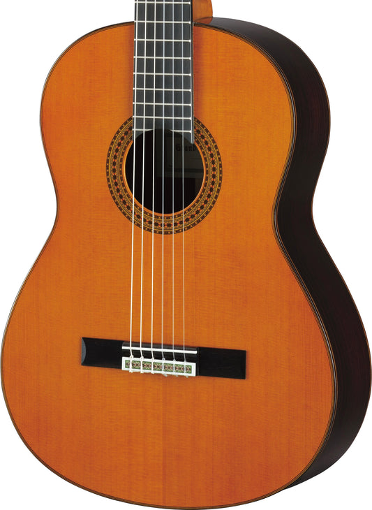 Yamaha GC22C Classical Guitar - Solid Rosewood Sides And Back, Solid Cedar Top - Natural