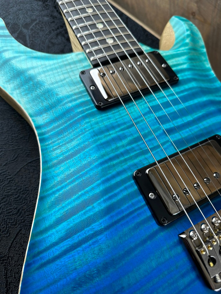 PRS DGT David Grissom Signature Wood Library Flame Maple 10 Top, Korina Back/Neck, Ebony FB -  Blue Fade Satin 391471