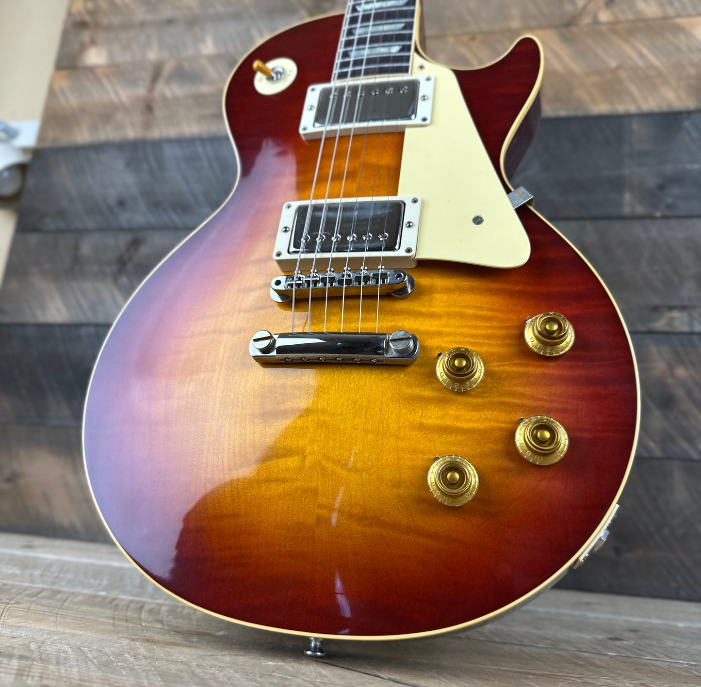 Gibson Custom Dealer Select 1959 Les Paul Standard - "The Beauty Of The Burst" Page 74 95534