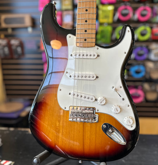 Used Fender Standards Stratocaster MIM - Brown Sunburst