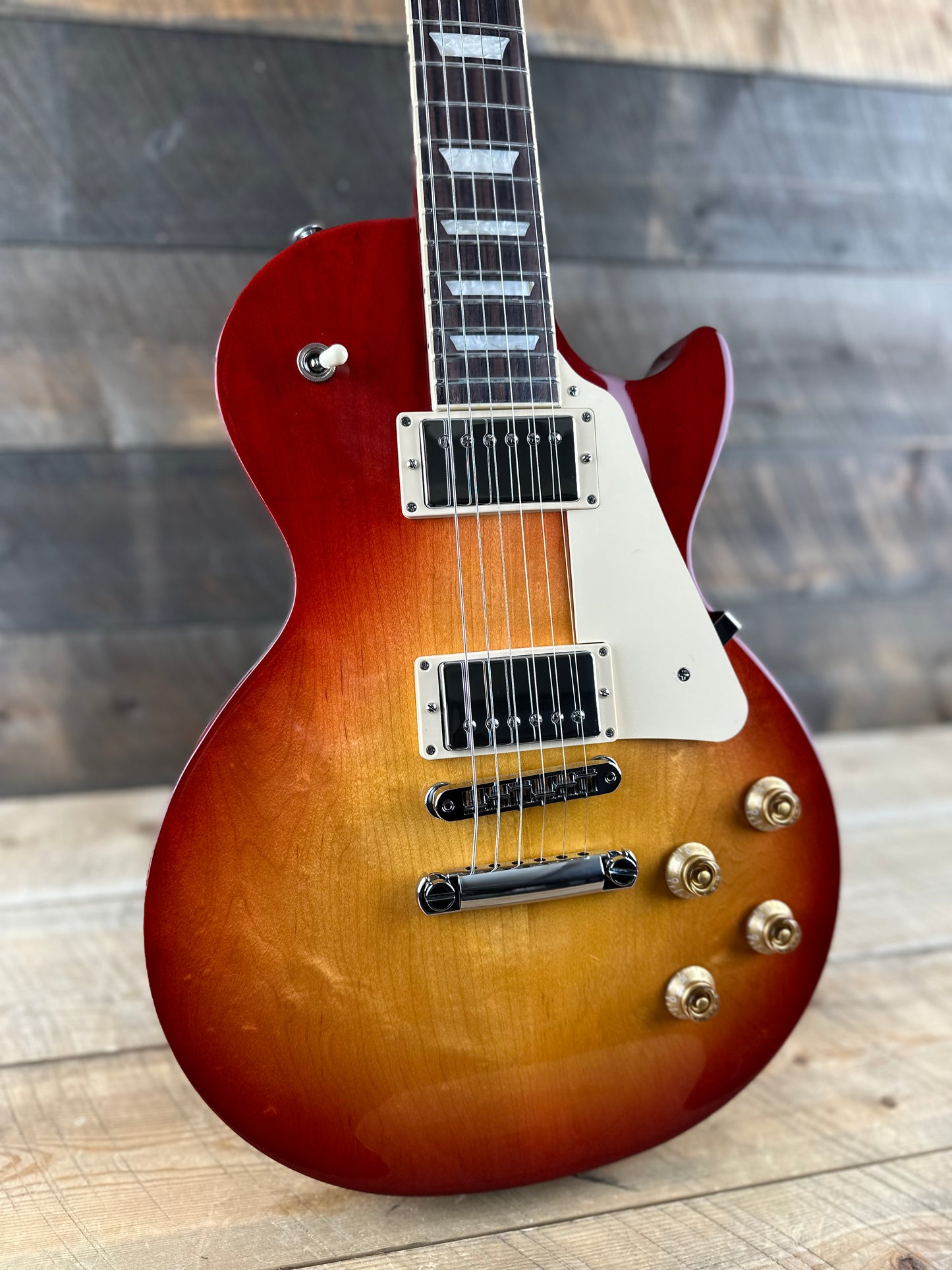 Gibson Les Paul Studio - Cherry Sunburst 225540052