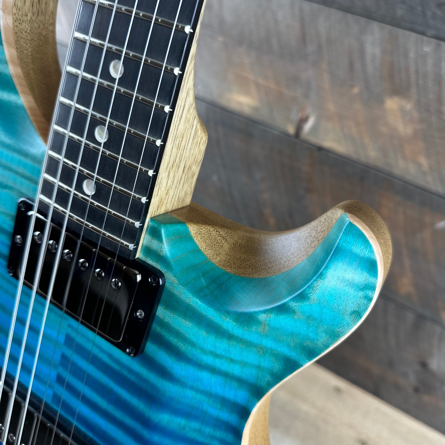 PRS DGT David Grissom Signature Wood Library Flame Maple 10 Top, Korina Back/Neck, Ebony FB -  Blue Fade Satin 391471