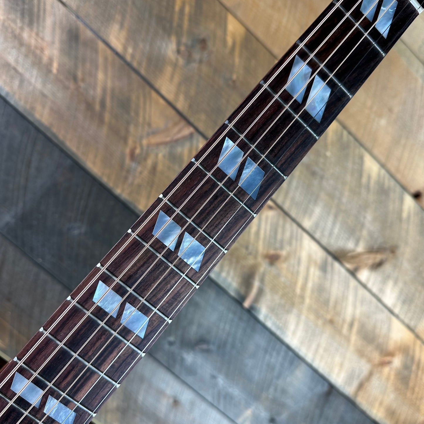 Used Gibson Hummingbird Studio Rosewood Acoustic-Electric Guitar - Satin Rosewood Burst 23523078 Shop Display