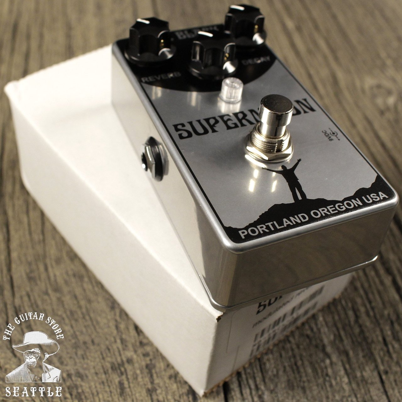 Mr. Black Supermoon Reverb Pedal - Chrome Edition