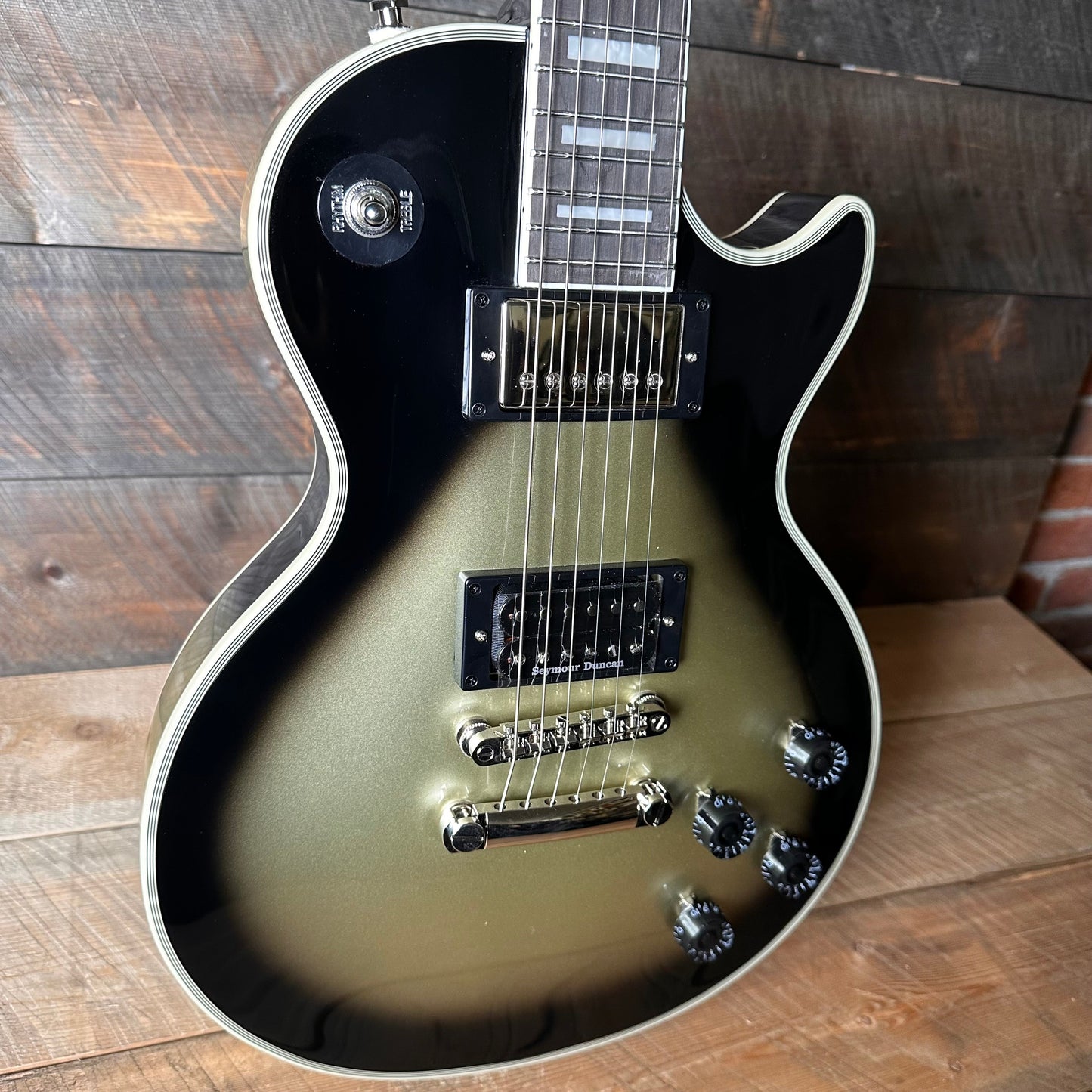 Used Epiphone Adam Jones Les Paul Custom Art Collection - Julie Heffernan's Self Portrait as Not Dead Yet - Antique Silverburst 22041531892