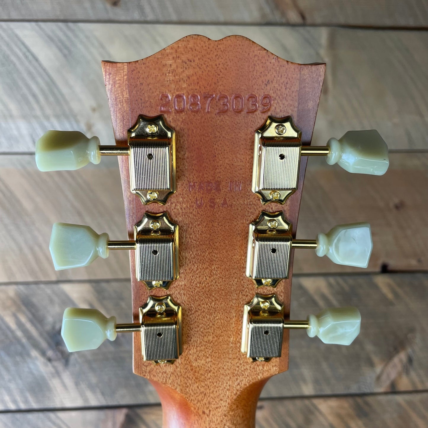 Used Gibson Hummingbird Faded Acoustic-Electric Guitar - Antique Natural 20873039 Shop Display