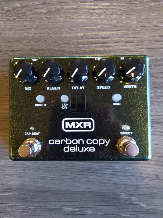 Used MXR M292 Carbon Copy Deluxe Analog Delay Pedal