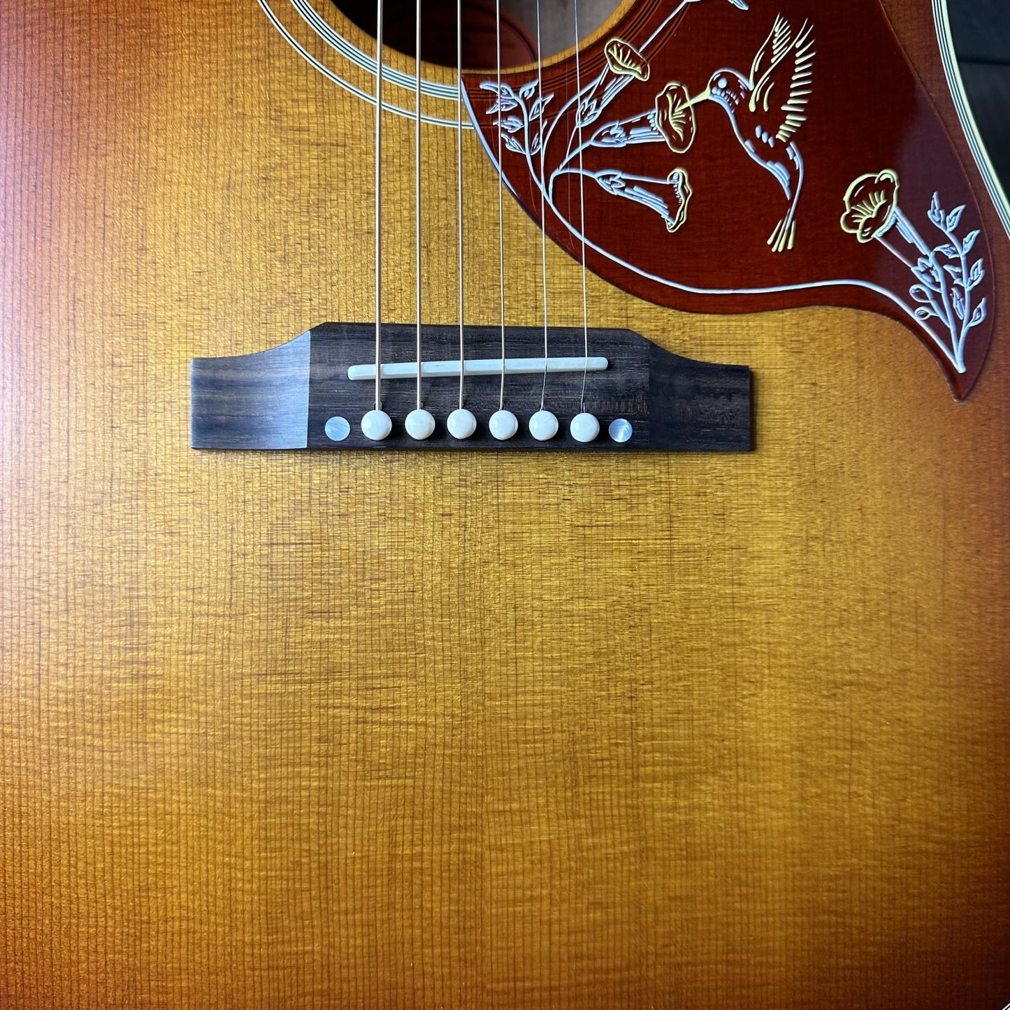 Used Gibson Custom Shop 1960 Hummingbird Fixed Bridge Acoustic - Heritage Cherry Sunburst Shop Display