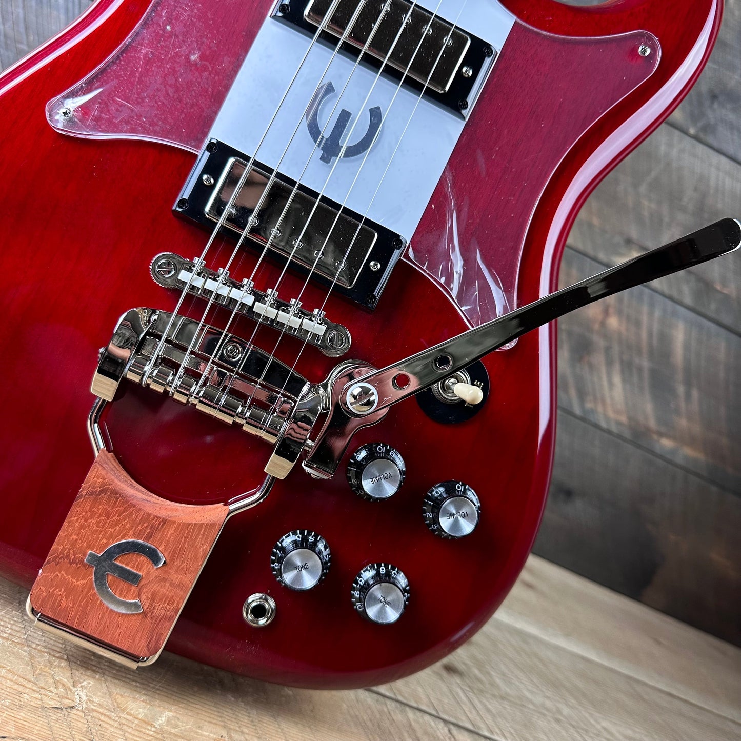 Epiphone Crestwood Custom - Cherry 22081525206