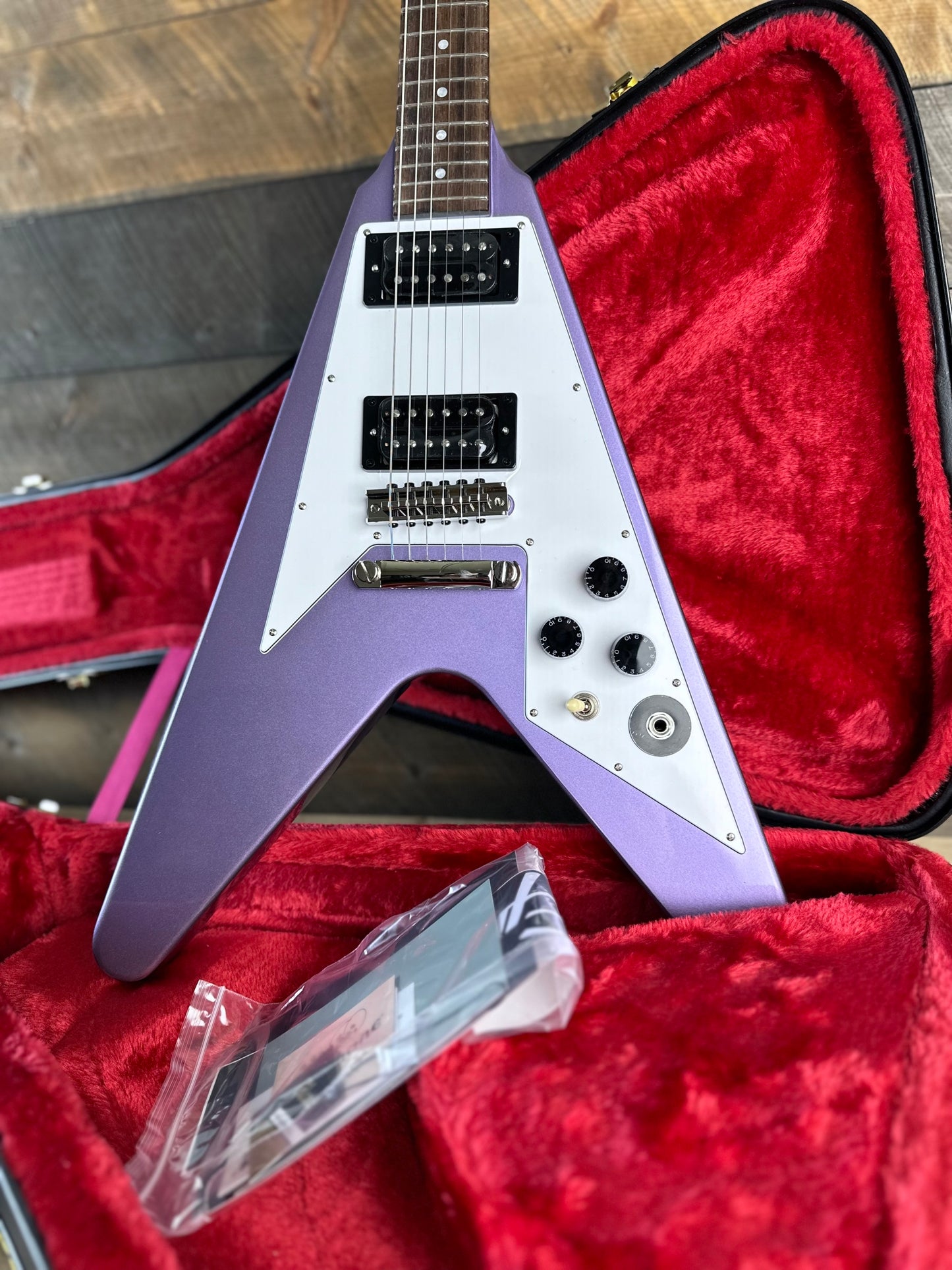 Epiphone Kirk Hammett 1979 Flying V - Purple Metallic 240215253721GC