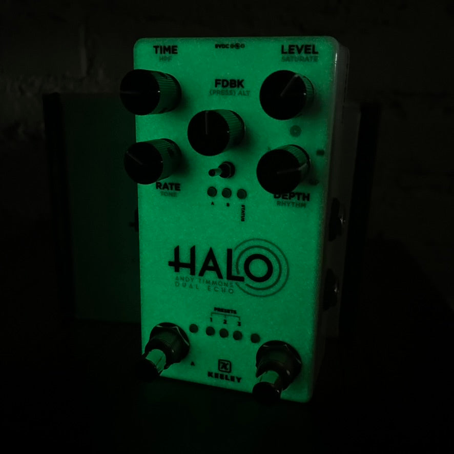 Keeley Glow in the Dark Halo Andy Timmons Signature Dual Echo Limited Edition  White / Glow-in-the-Dark