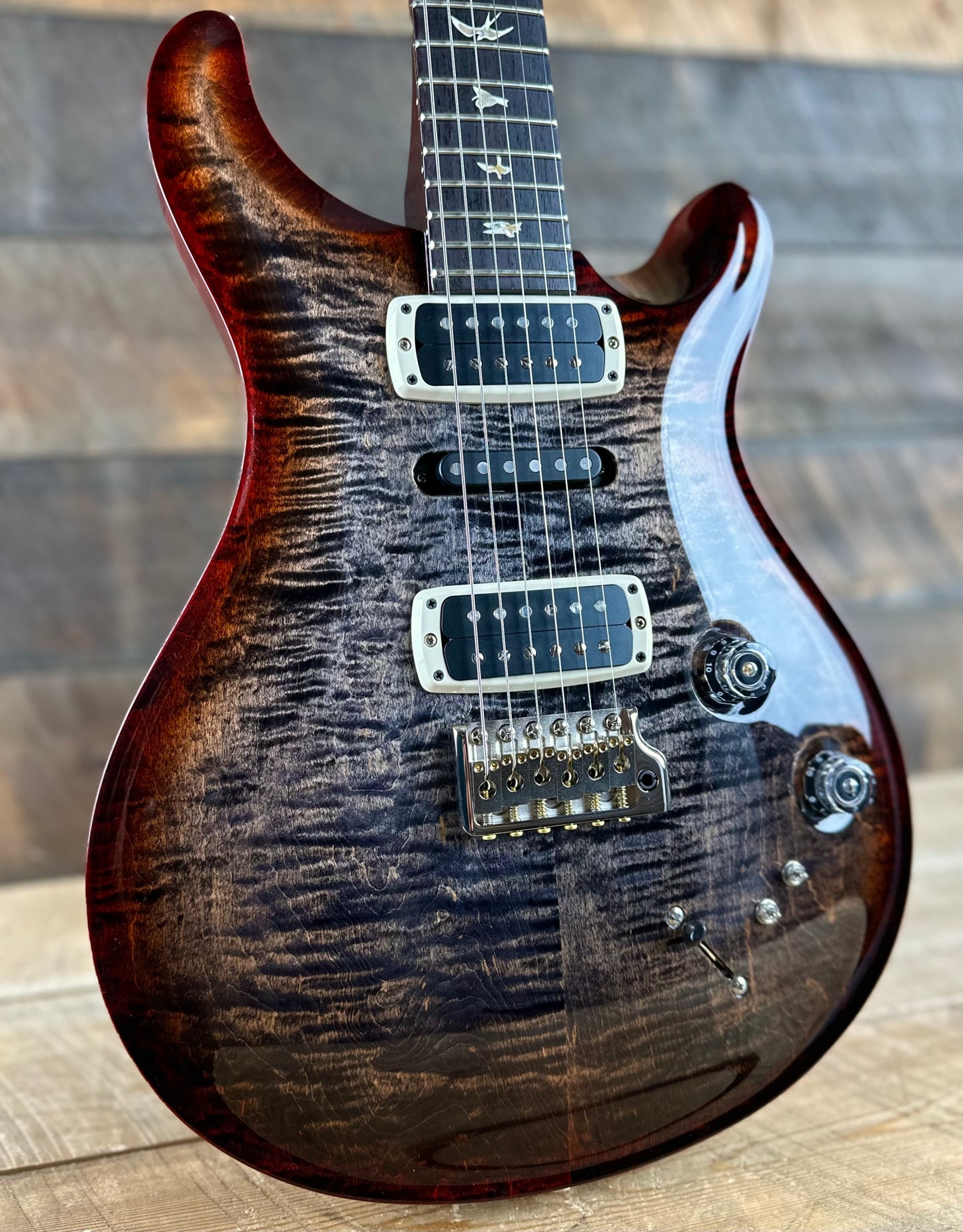 PRS Modern Eagle V Custom Color - Charcoal Cherry Burst 387719