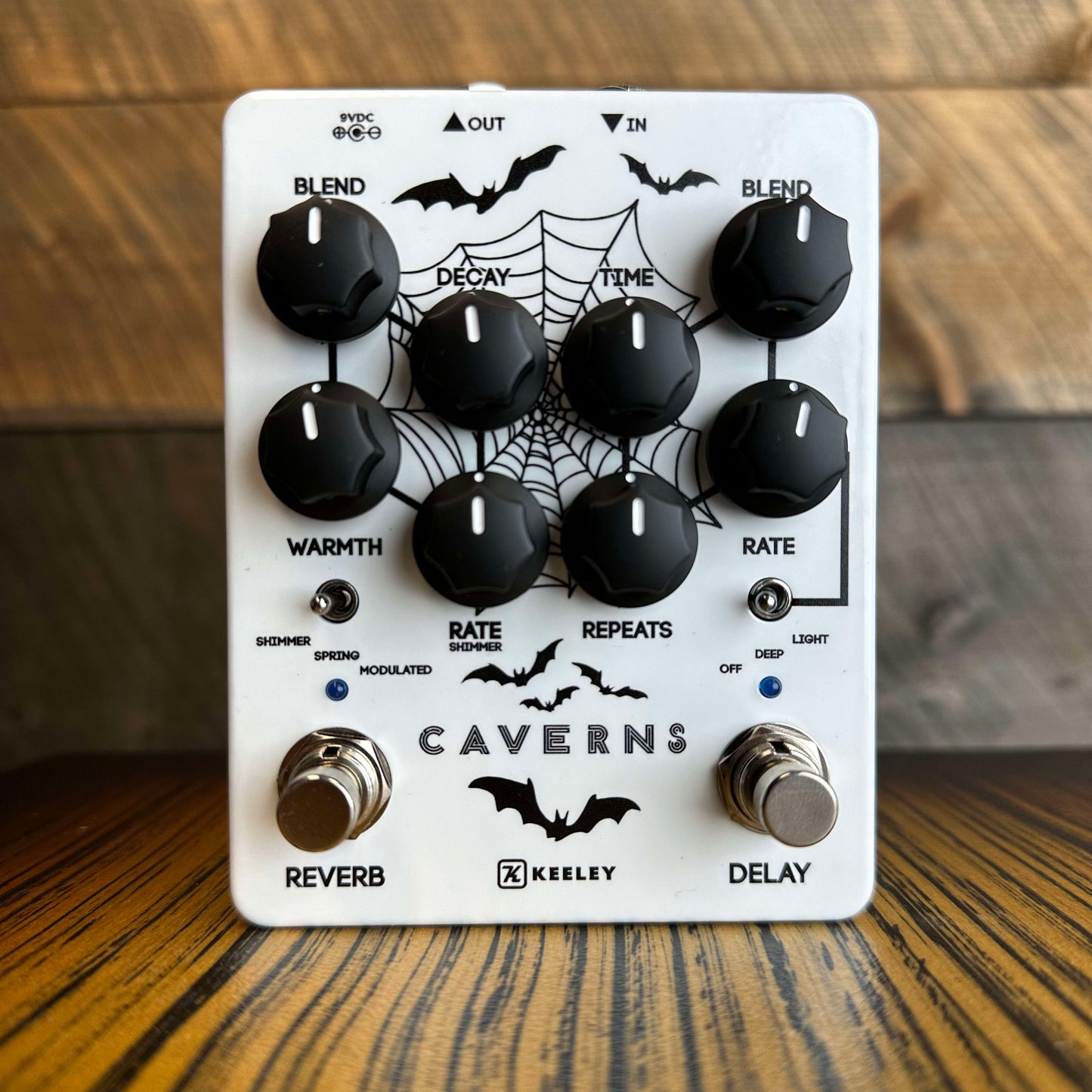 Used Keeley Spooky "Glow in the Dark" Caverns Delay Reverb Pedal