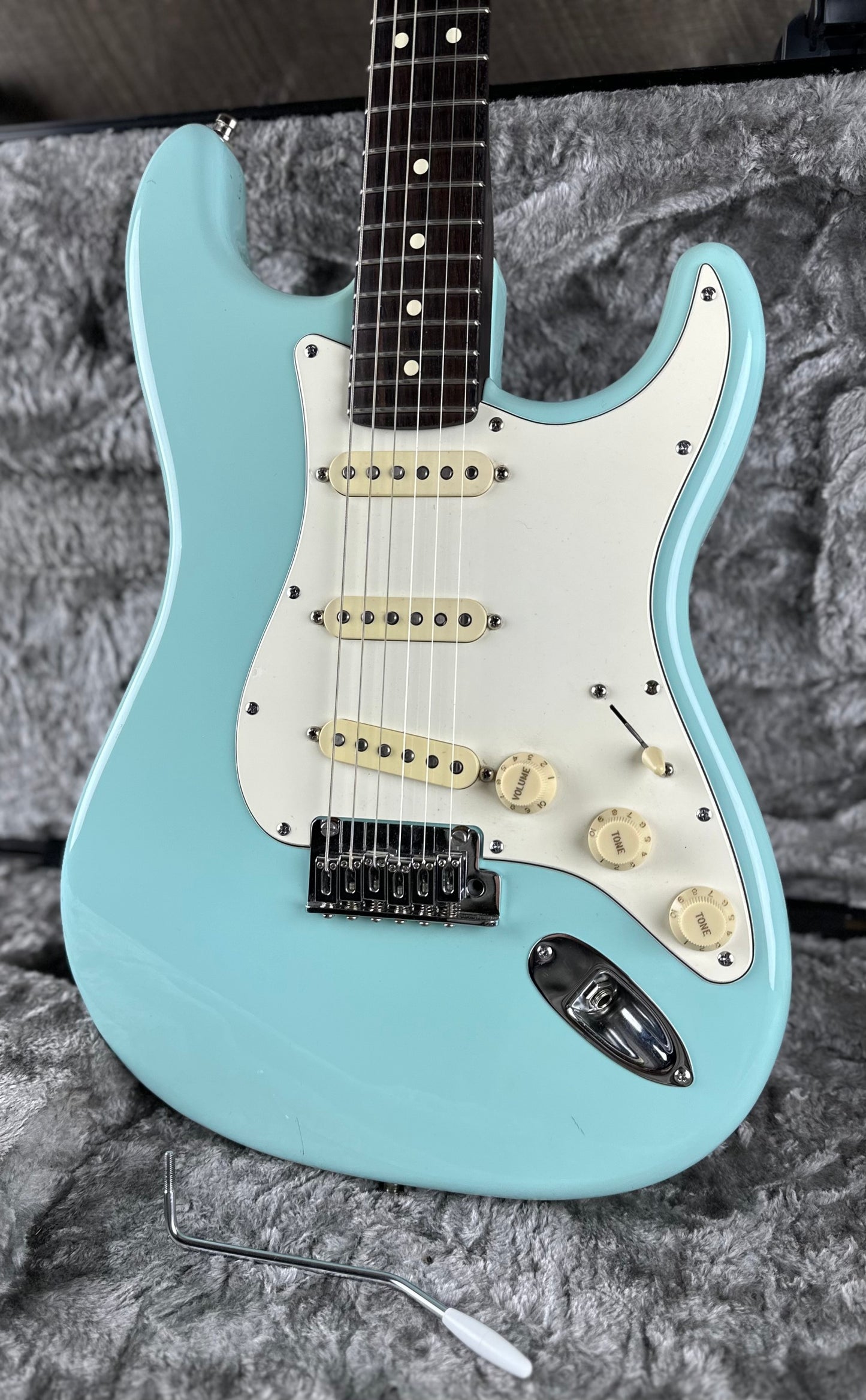 Used 2019 Fender Limited Edition American Professional Stratocaster with Rosewood Neck - Daphne Blue W/OHSC